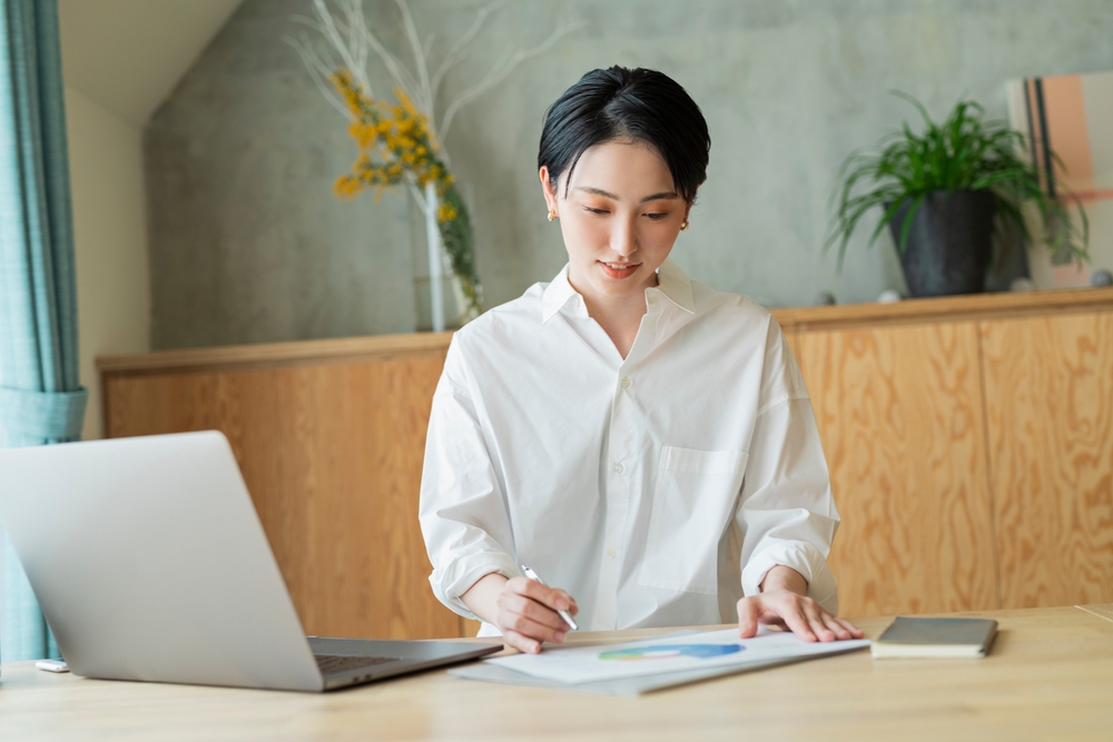 資格勉強が頭に入らないのはなぜ? 働きながら学習するためのポイント 資格勉強が頭に入らないのはなぜ? 働きながら学習するためのポイント